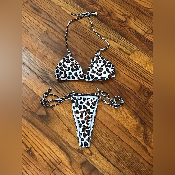 Leopard Cheetah Animal Print 2 Pc Thong String Bikini New 
Size Small 4 - 6 - Picture 5 of 11